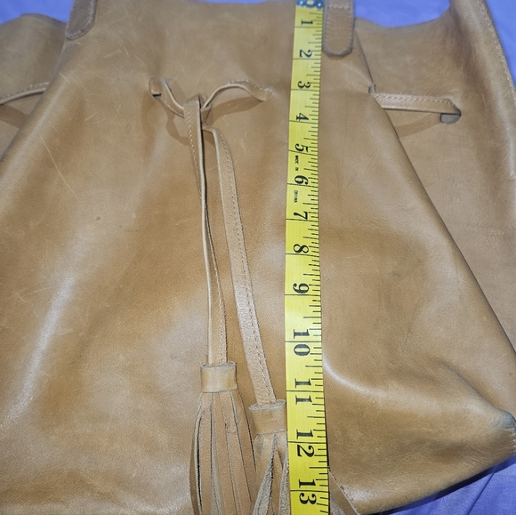 Able Elegant Tan Leather Tote Bag - Picture 10 of 12